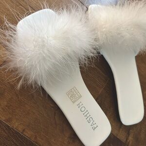 Women's Fluffy Feather Slipper/Sandals